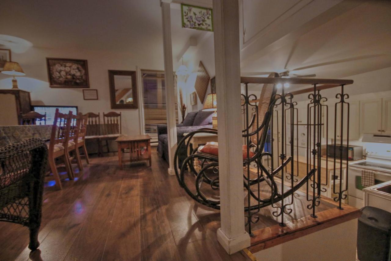 Vieille Maison Rustique Espace Interessant Квебек Экстерьер фото