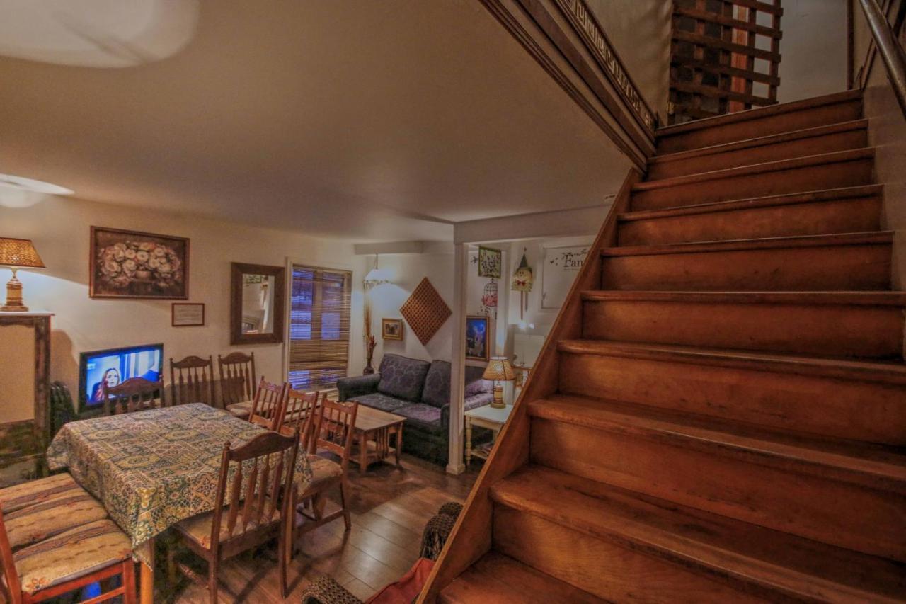 Vieille Maison Rustique Espace Interessant Квебек Экстерьер фото